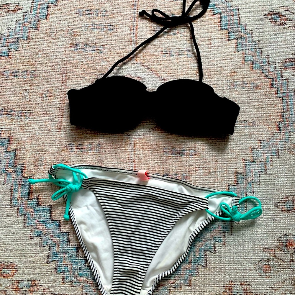 Victoria’s Secret String Bikini - Top 34A Bottom S/P
